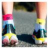 MEDIA CALCETIN PRO RACING V4.0 RUN LOW BLANCO - AMARILLO - ROSADO